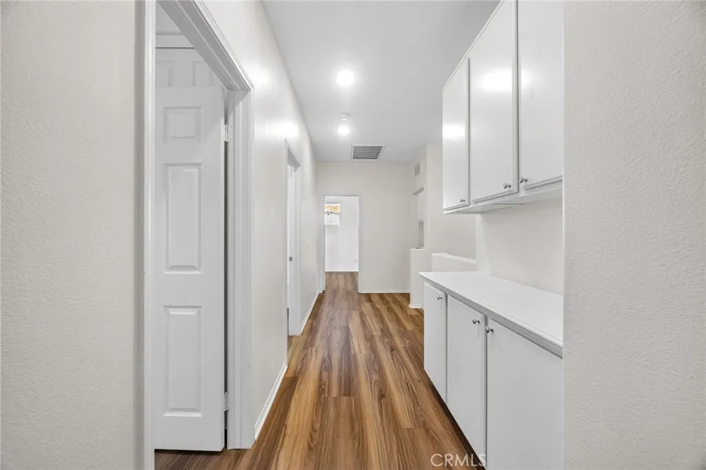 27626 Sunny Creek Drive, Valencia, California 91354 home-pic-25